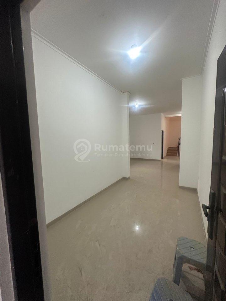 DIJUAL RUMAH TAMAN RAHAYU – SIAP HUNI, BARU RENOVASI + RUANG USAHA