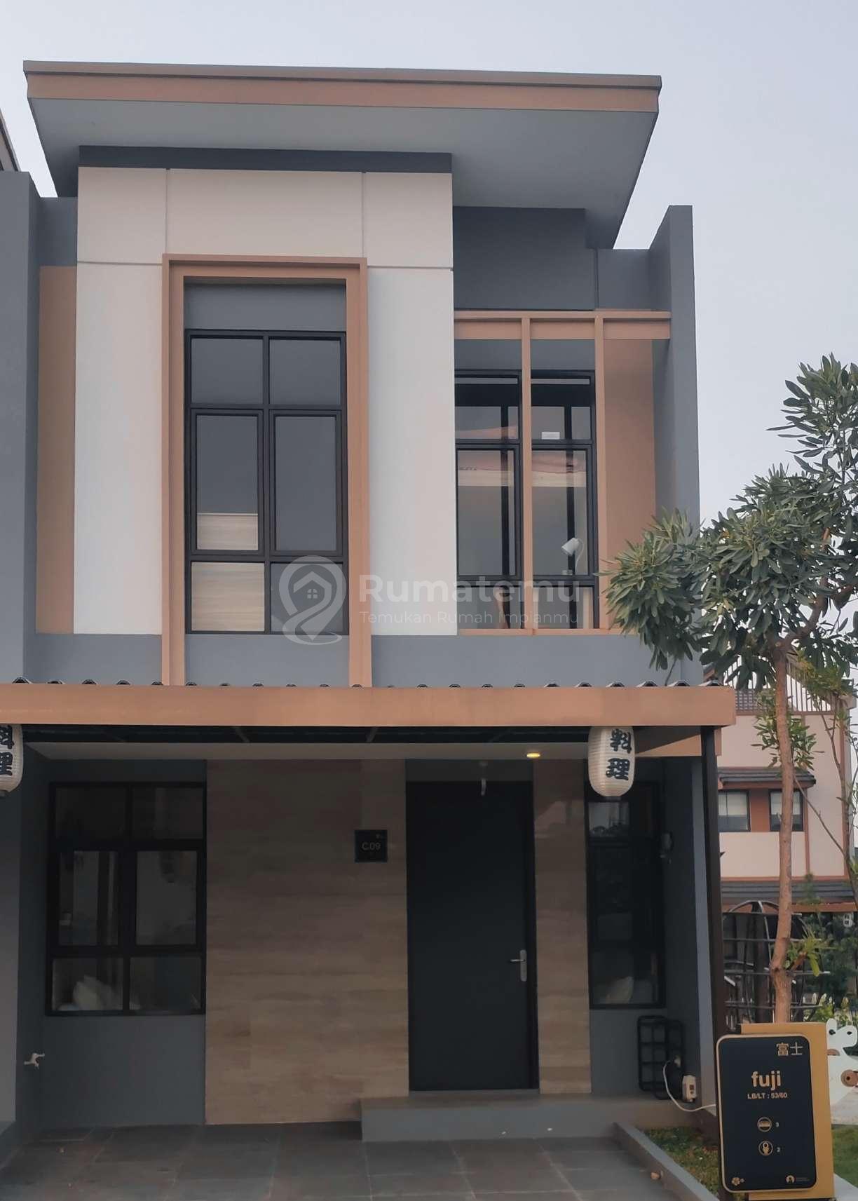 Rumah Minimalis Modern Dalam Komplek 2 Lantai
