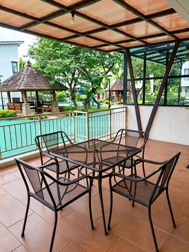 Rumah di sewakan Forestab4 kamar ada furnished
