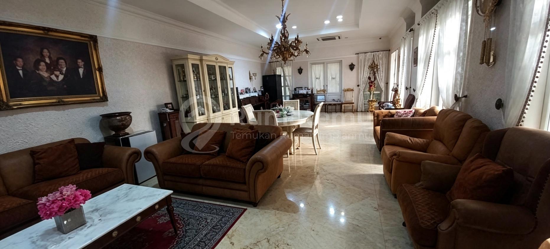 Rumah Super Strategis di Menteng, 700 Meter ke Stasiun Sudirman