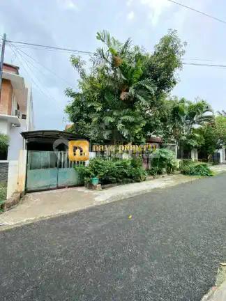 Rumah Lama Dalam Komplek Strategis Di Bulungan Blok M Kebayoran
