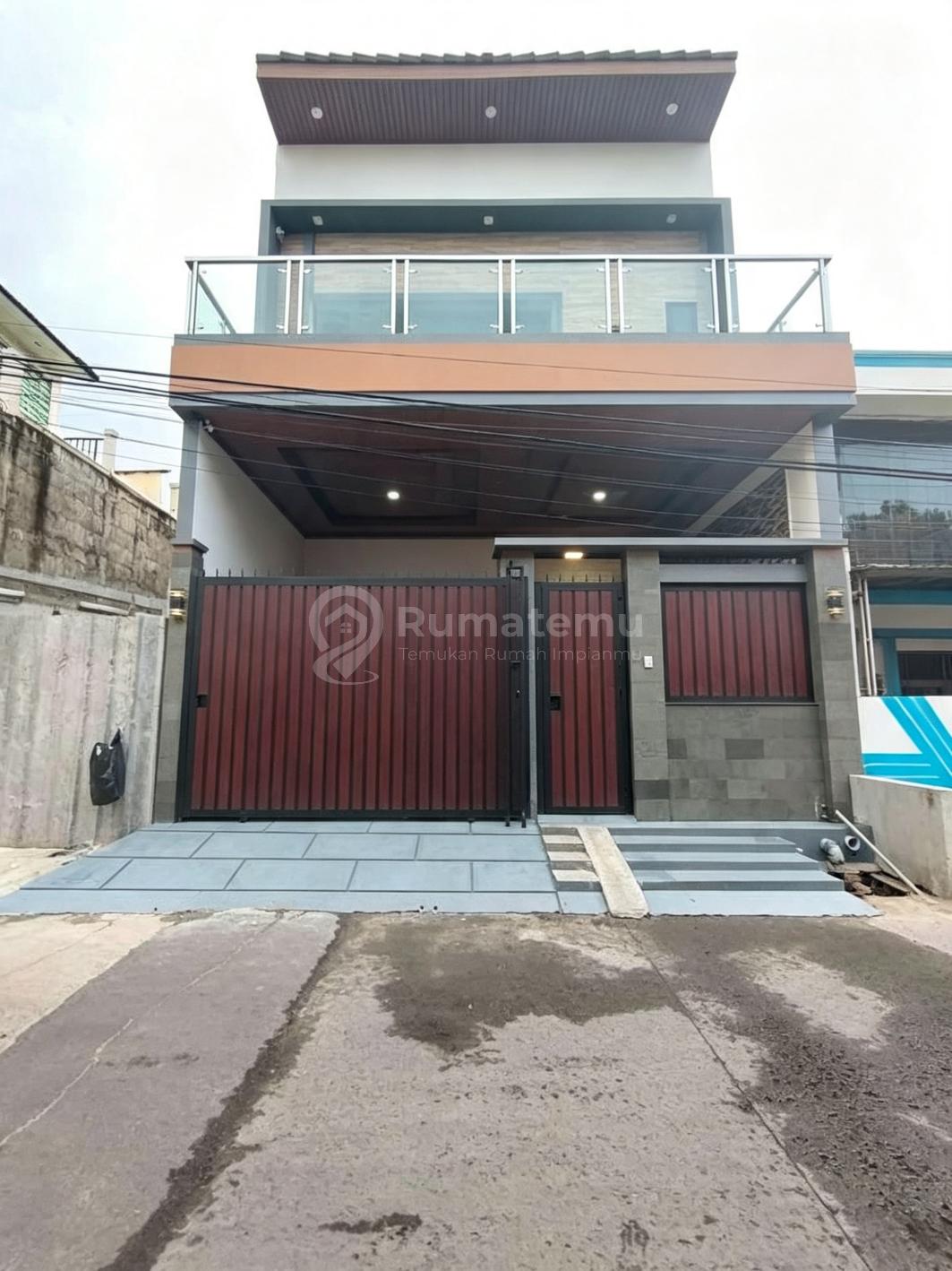 Jual rumah bebas banjir semi furnish BU Kalideres, Jakarta Barat
