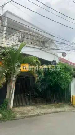 Rumah Bagus Cocok Jadi Kost Lokasi Strategis di Kalibata