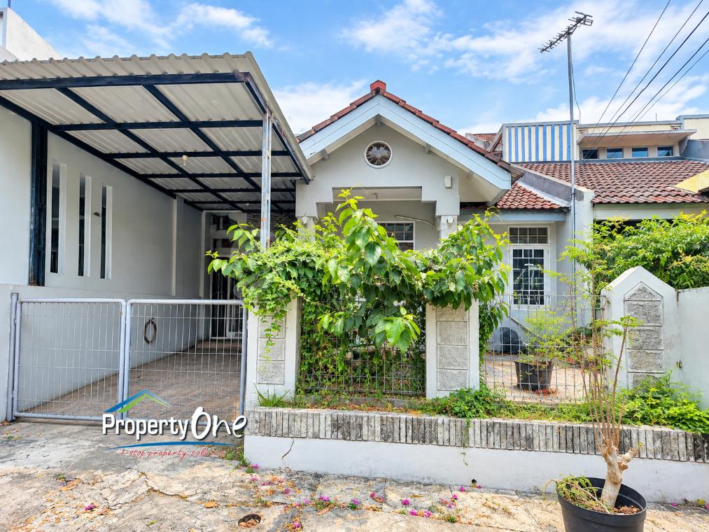 Jual Rumah 1 Lantai Siap Huni di Griya Loka, Ada Mini Garden, SHM, Free 2 Unit AC, Dekat ke Akses Tol JORR, Stasiun KRL Rawa Buntu & Eka Hospital BSD