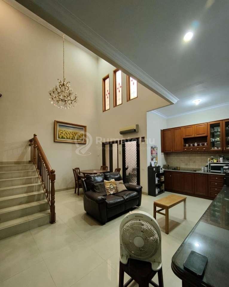 Dijual Rumah Secondary Terawat Kokoh di Cipinang Muara Jakarta Timur 