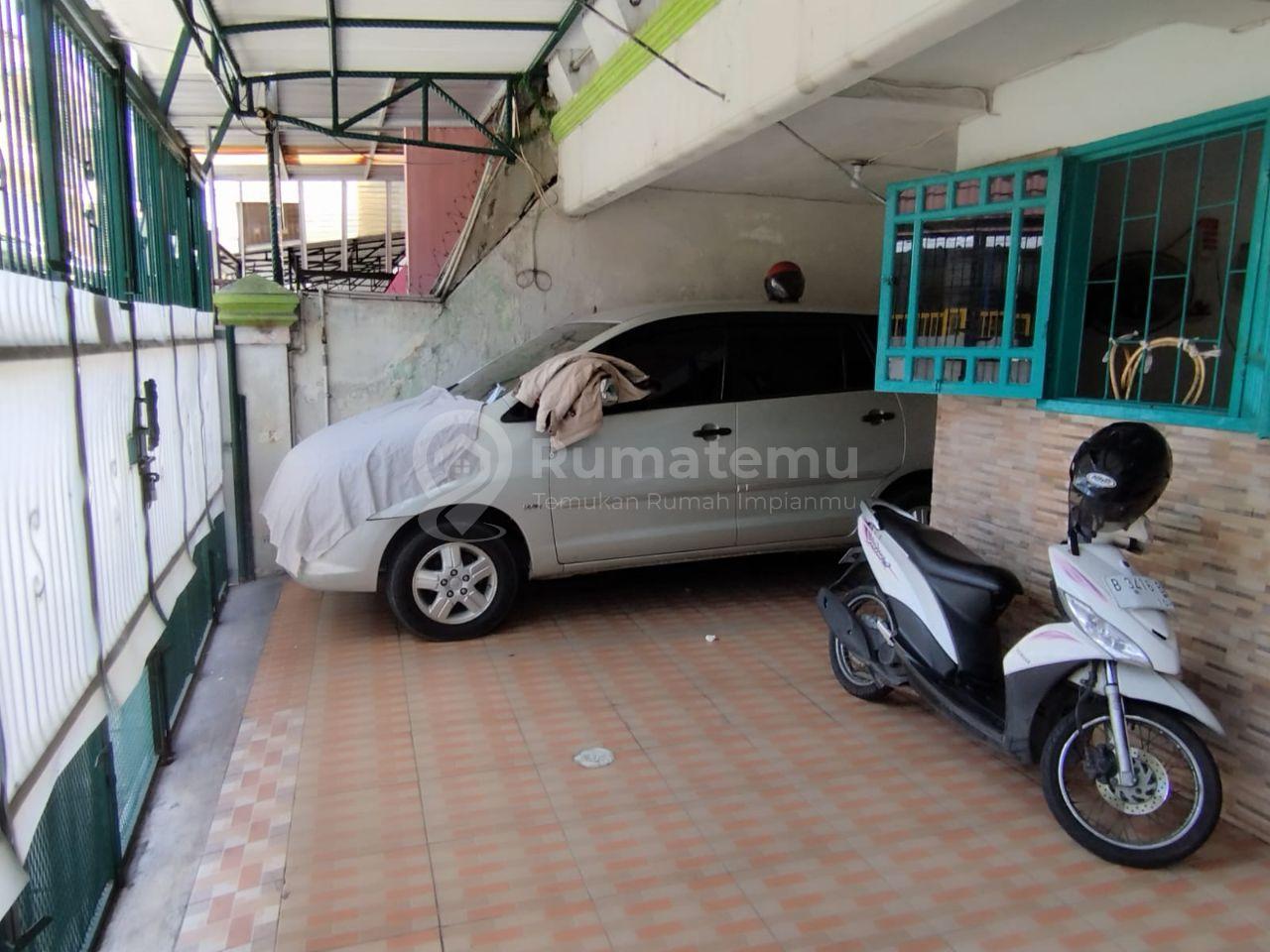 Rumah 2 LT di Kavling Polri Jelambar, Grogol, Jakarta Barat