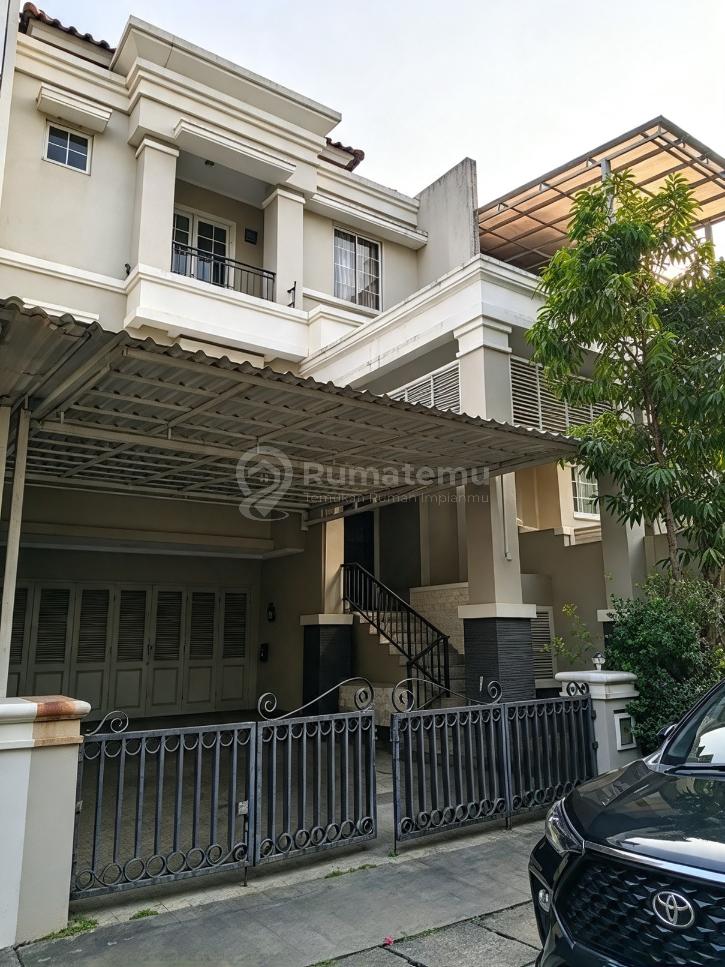 Dijual Rumah 3 Lantai Gading Grande - Kelapa Gading