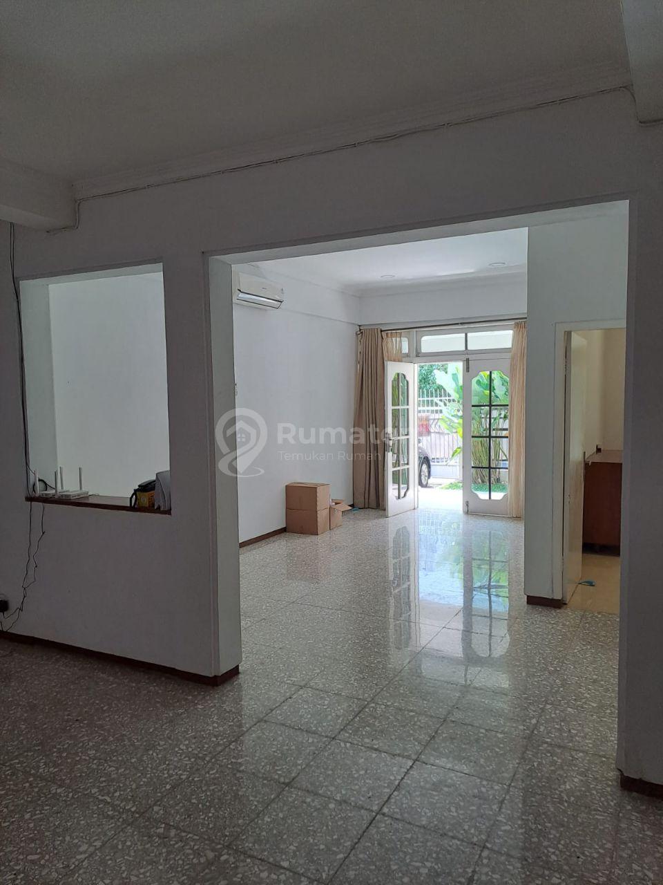 Hunian Asri Siap Sewa Di Area Kebayoran Baru 