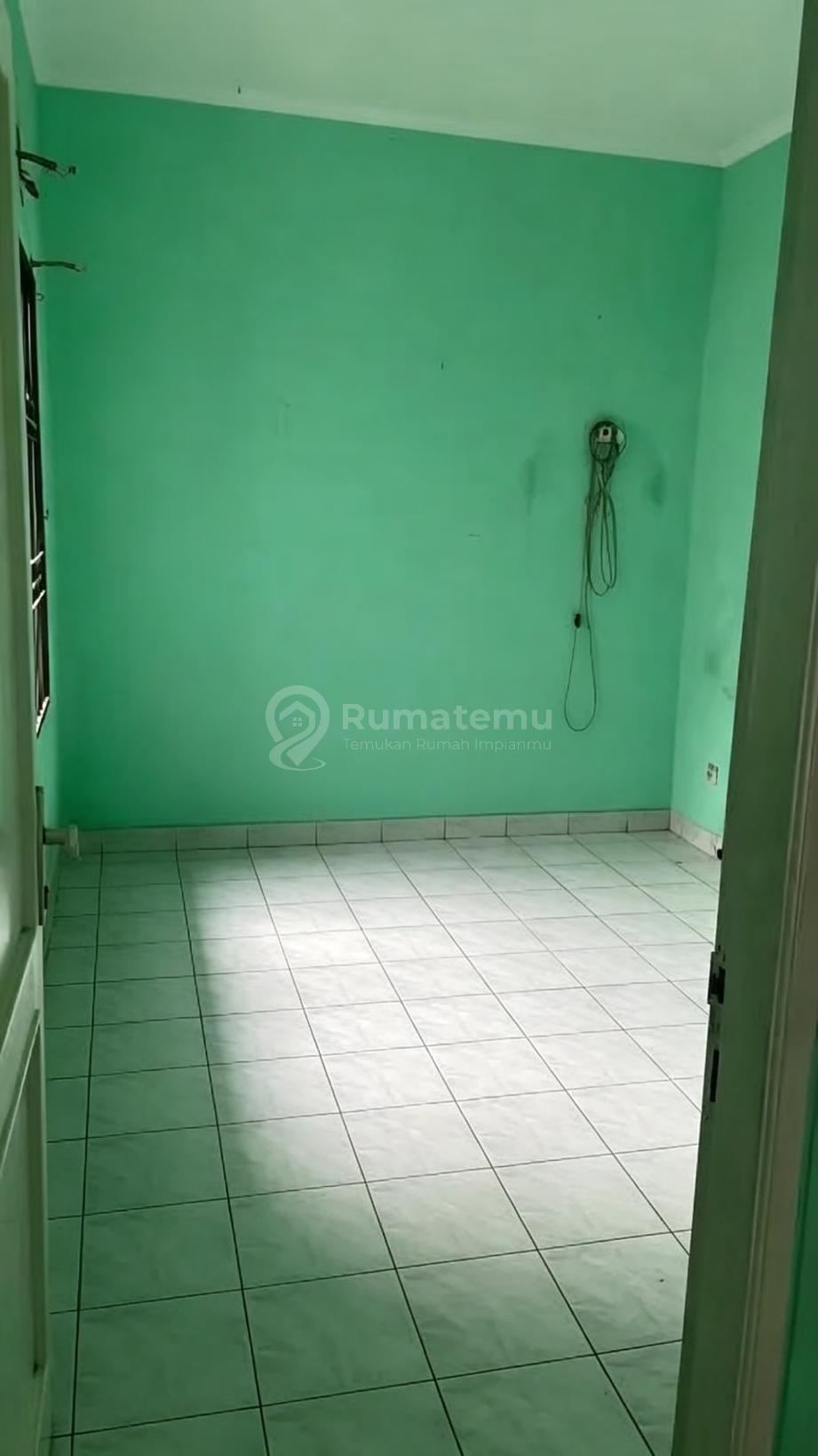 Dijual Rumah Row Jln 12M di Nusaloka BSD Sektor 14.5