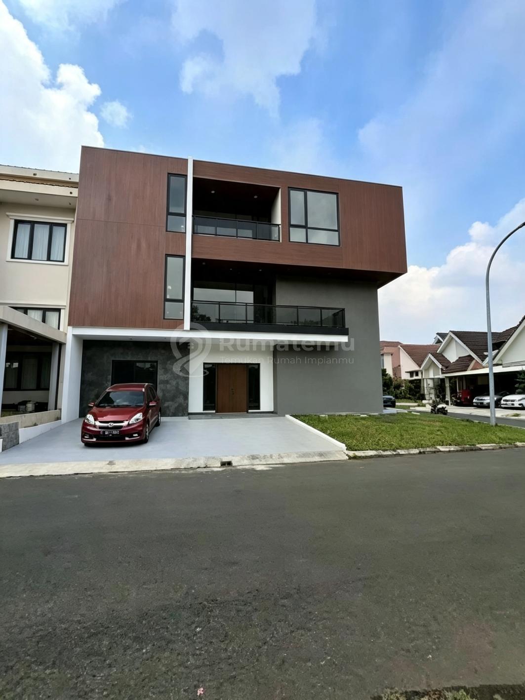Rumah Hook di Alam Sutera Cluster Flamboyan Harga 6,5 Miliar