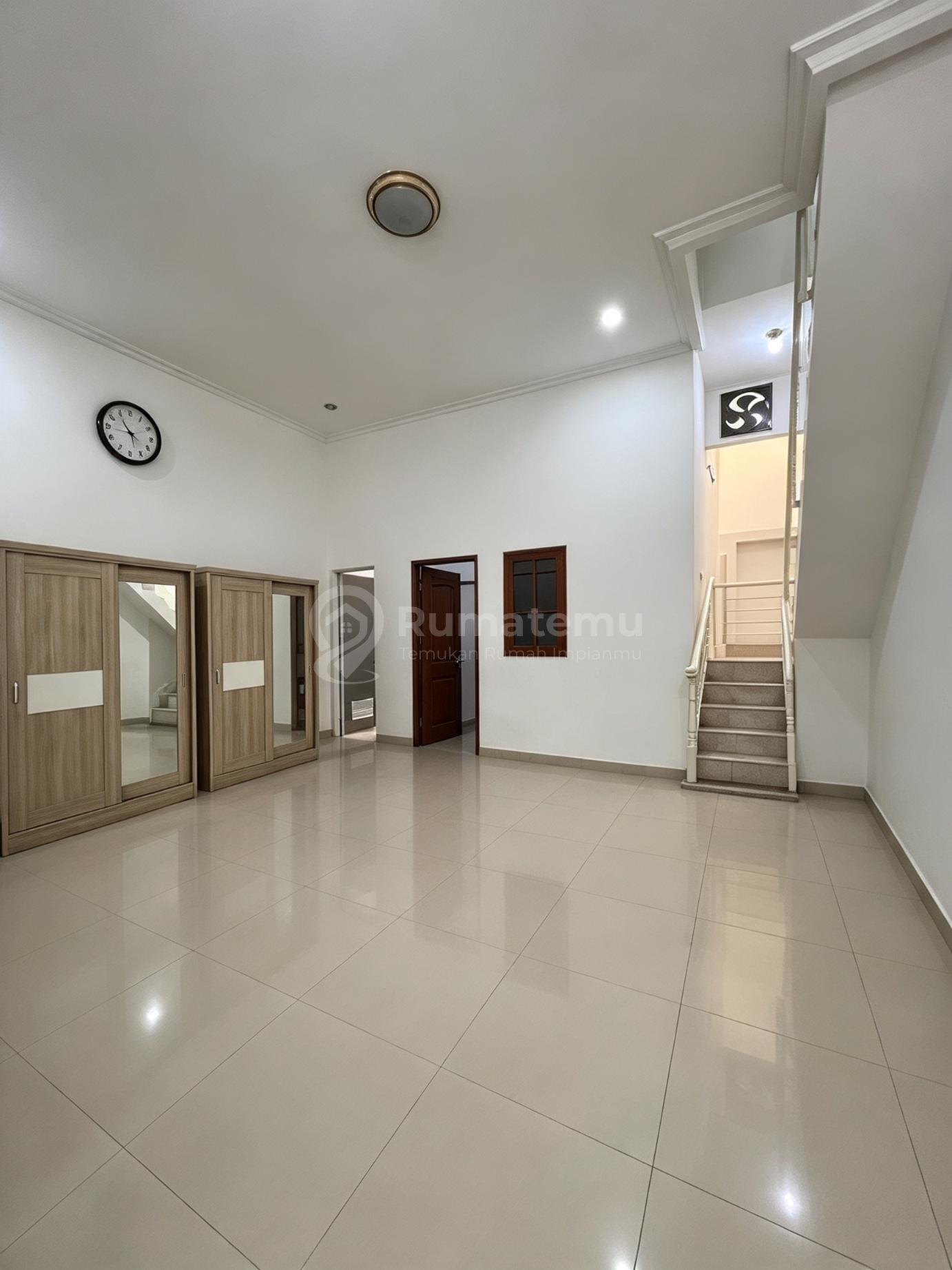 Dijual Rumah 2,5 LT Lokasi Strategis, Dalam Cluster, Kelapa Gading, Jakut S9753
