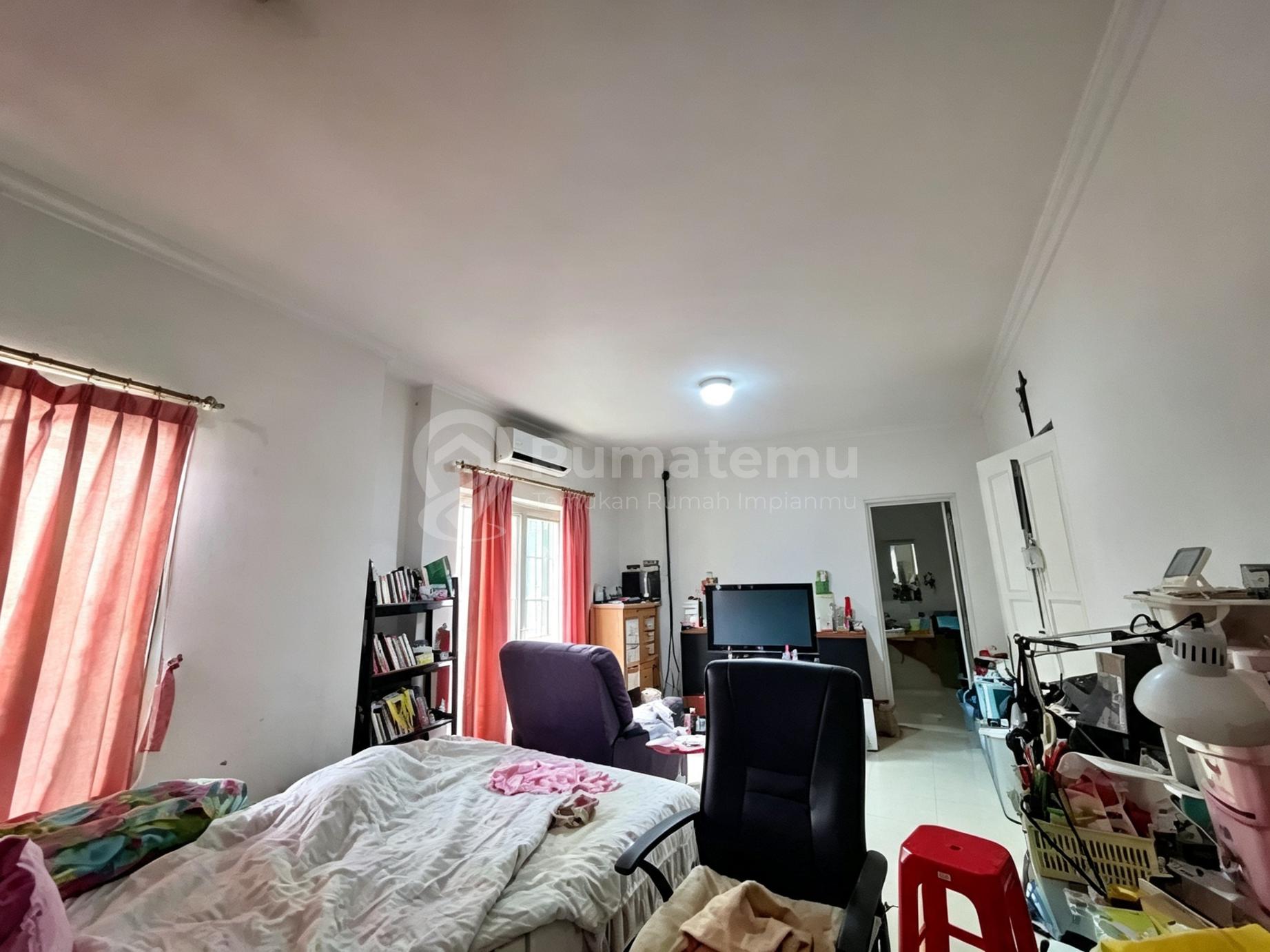 Rumah 2 Lantai Murah di Taman Semanan Indah Cengkareng Kalideres Jakarta Barat