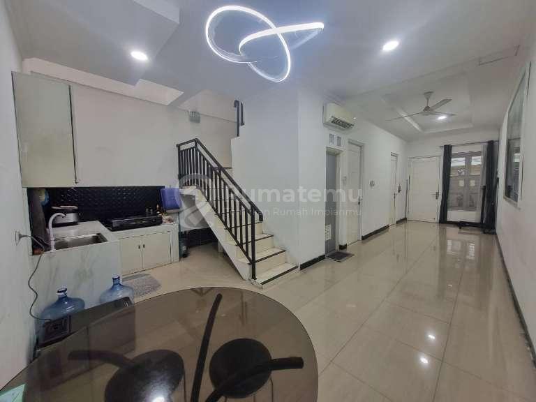 Jual Rumah Cantik 1 m an