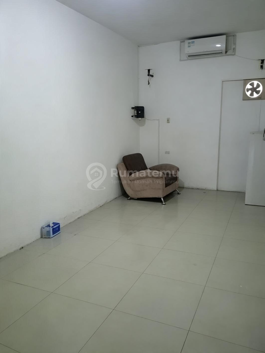 Rumah Murah 2 Lantai di Taman Palem Lestari Cengkareng Kalideres Jakarta Barat