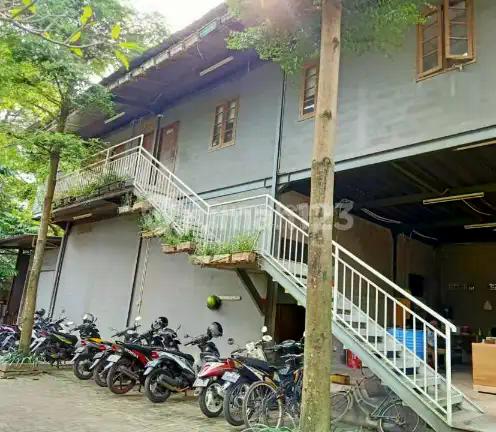 Dijual Workshop, Kantor Jalan H Jamat Buaran.luas.tanah 2000m2. Harga 9,5 Miliar