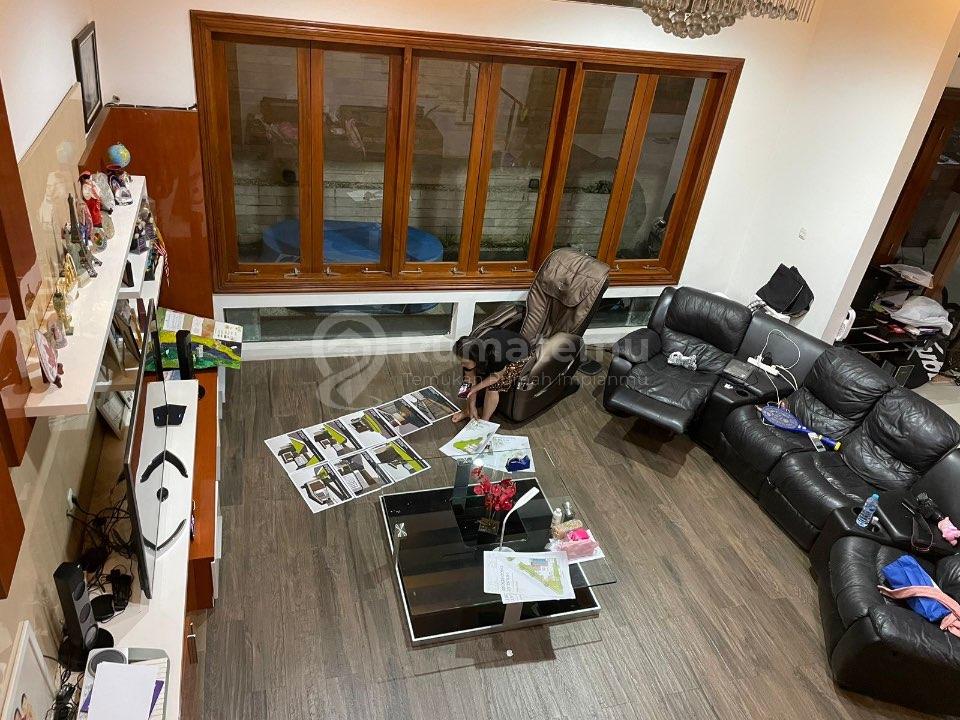 DIJUAL RUMAH & KANTOR STRATEGIS PUSAT KOTA – SAYAP KARAPITAN BANDUNG  Kesempatan langka memiliki 