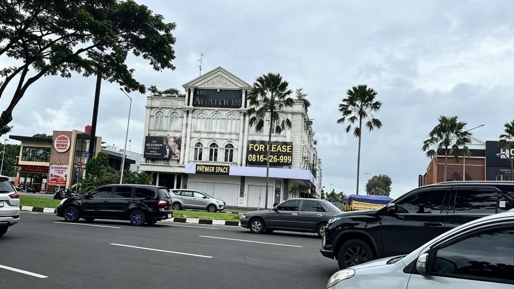 Ruko Hoek Gading Serpong ! Lantai 1 Premium Space Luas 294M², Sewa Hanya 850Jt/Tahun !!!