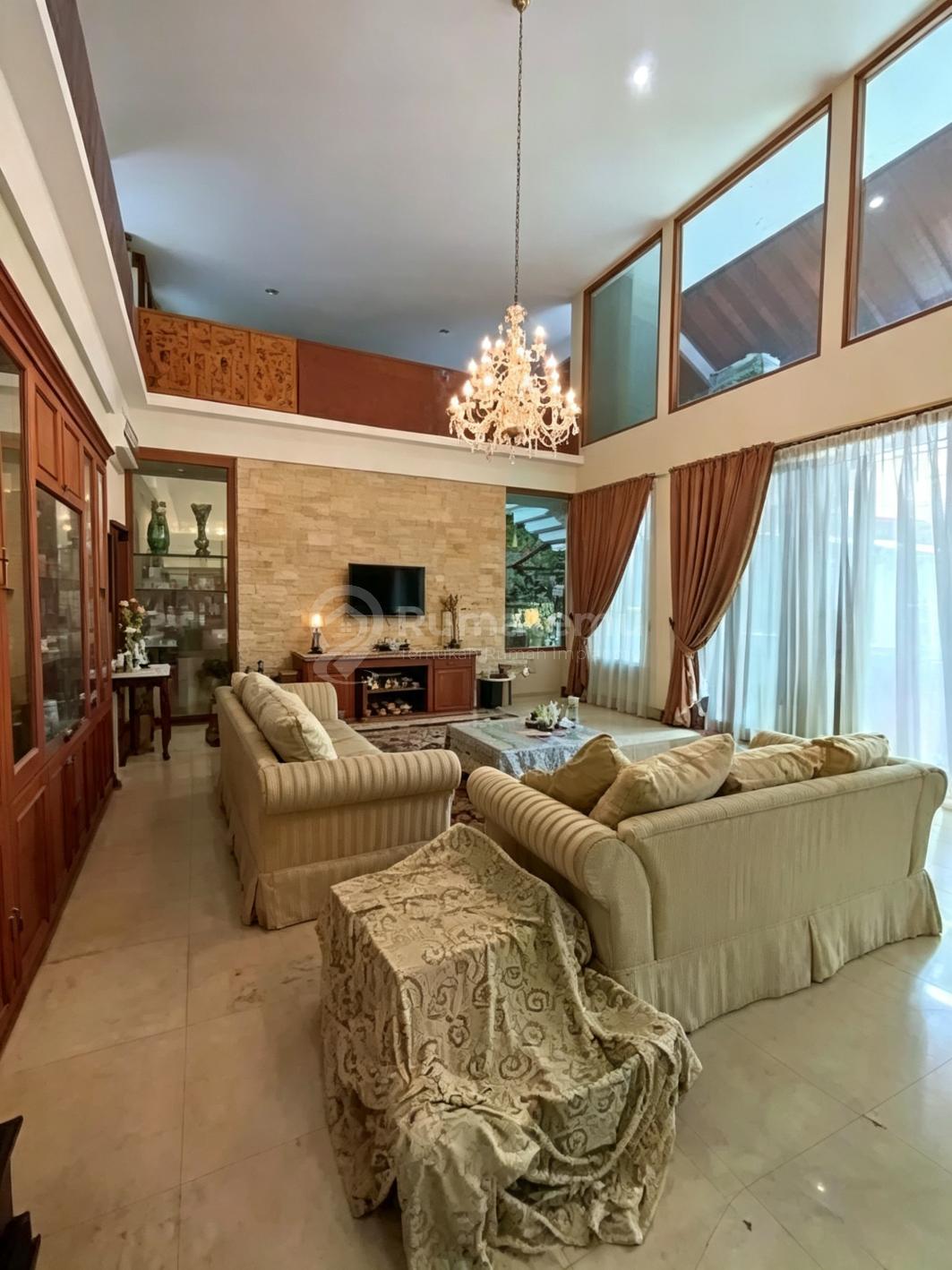 Rumah Mewah Asri Dalam Komplek Di Lebak Bulus Jakarta Selatan