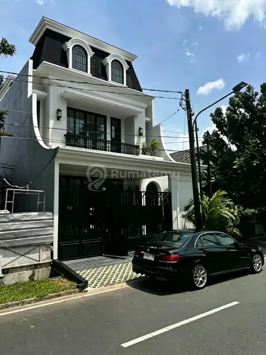 Rumah Mewah Dgn Private Pool Billymoon Duren Sawit