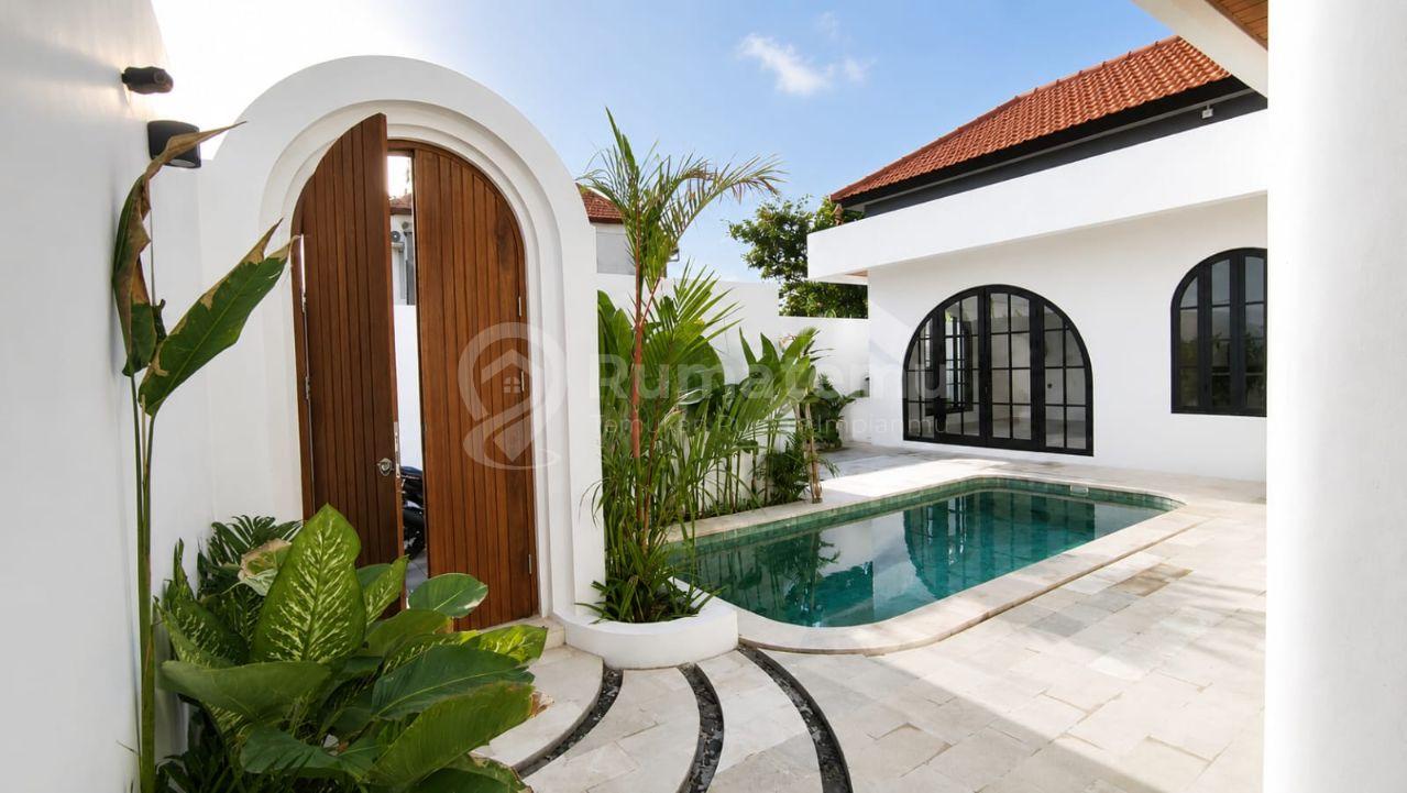MEDITERRANEAN-STYLE 2-BEDROOM VILLA FOR SALE / LEASEHOLD IN MUNGGU–CEPAKA, BALI