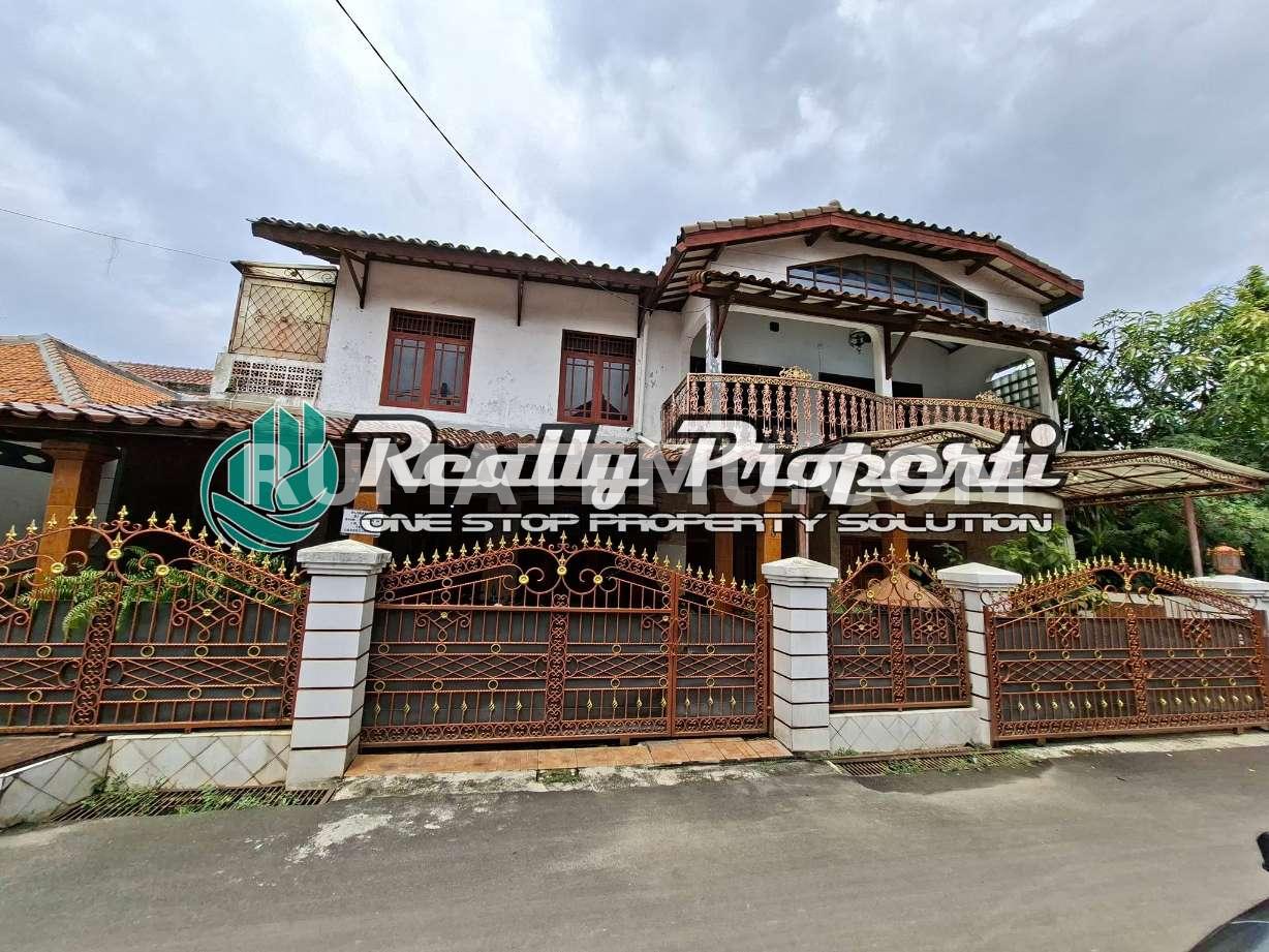 Rumah Komplek di Jatiwaringin dekat Pondok Gede Plaza Bekasi