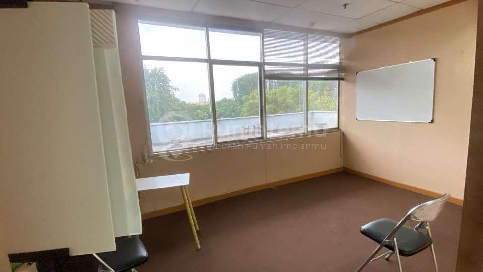 Disewakan office space 117 m2 cocok untuk sekolahan, kantor di Gunung Sahari Selatan, Kemayoran