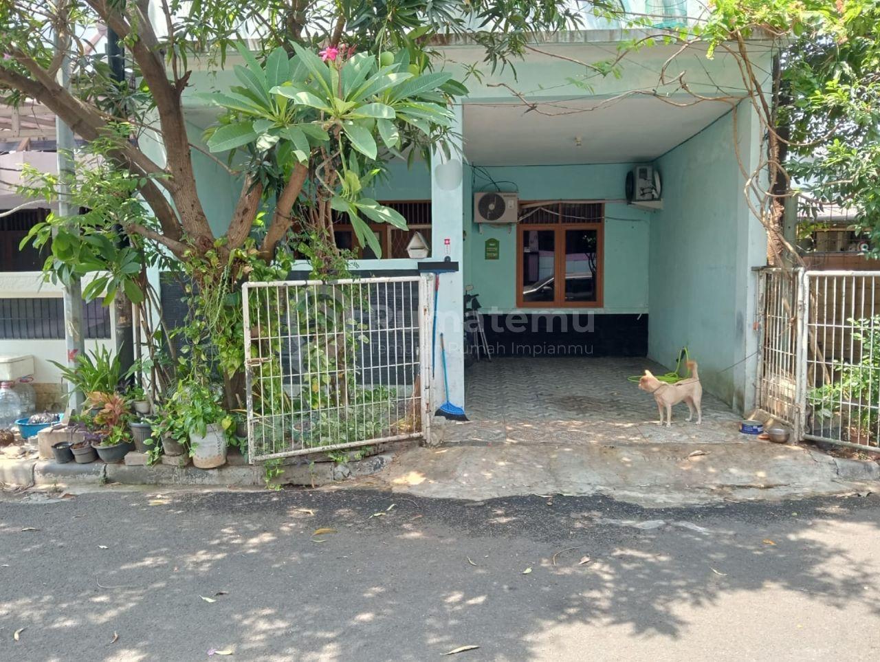 Rumah 1½ lantai di Perumahan Menteng Metropolitan, Cakung