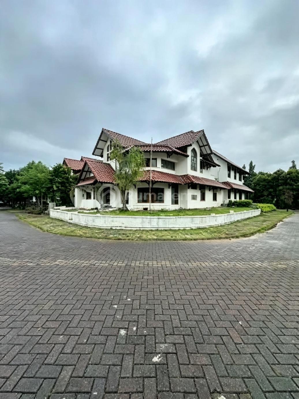 Dekat MRT Lebak Bulus, Dijual Rumah Siap Huni di Lebak Bulus Jakarta Selatan