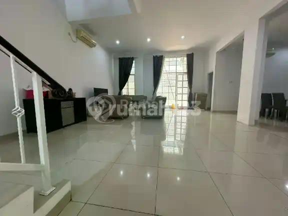 Rumah di Layar Permai
