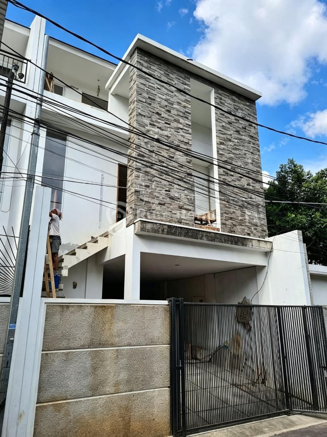Jual rumah 2 lantai + swimming pool di dalamnya di Kemang, Bangka, Mampang, Jakarta Selatan