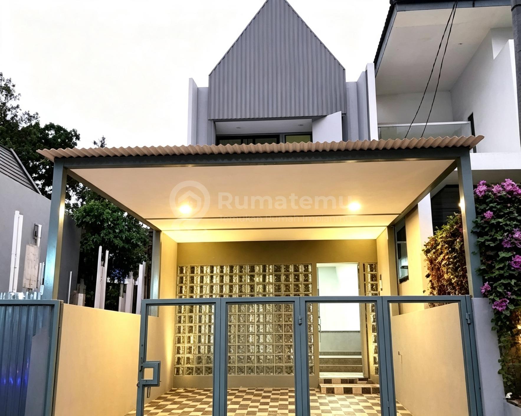 Dijual Rumah Cantik di Griya Loka, Bsd 4,5X20