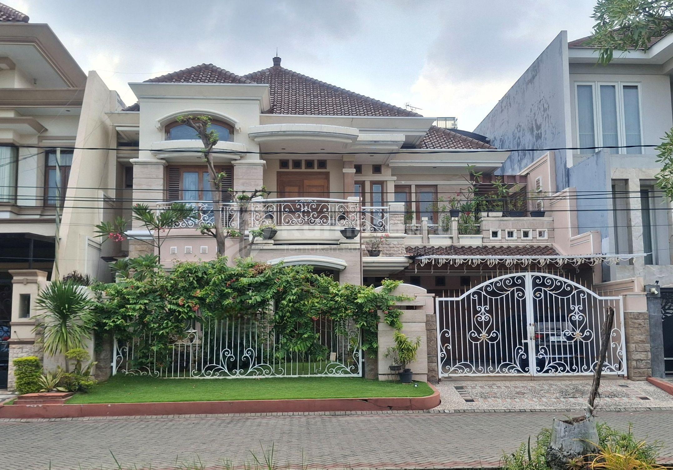Dijual Rumah tinggal, Galaxi Bumi Permai ARAYA, Lokasi Premium. Dekat Kampus ITS, Sekolah Petra, Buah Hati, 15 Menit ke Galaxy Mall.