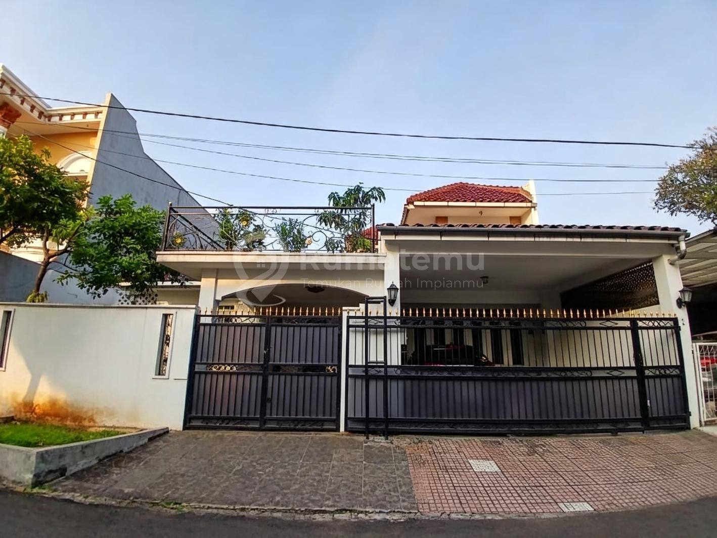 Dijual Rumah Siap Huni di Komplek Tanjung Barat Indah Super Strategis