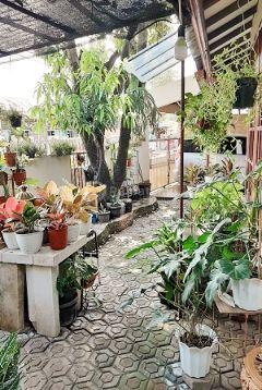 Rumah Asri Rapi Furnished Lingk. Tenang, Aman di Ciledug, 15980