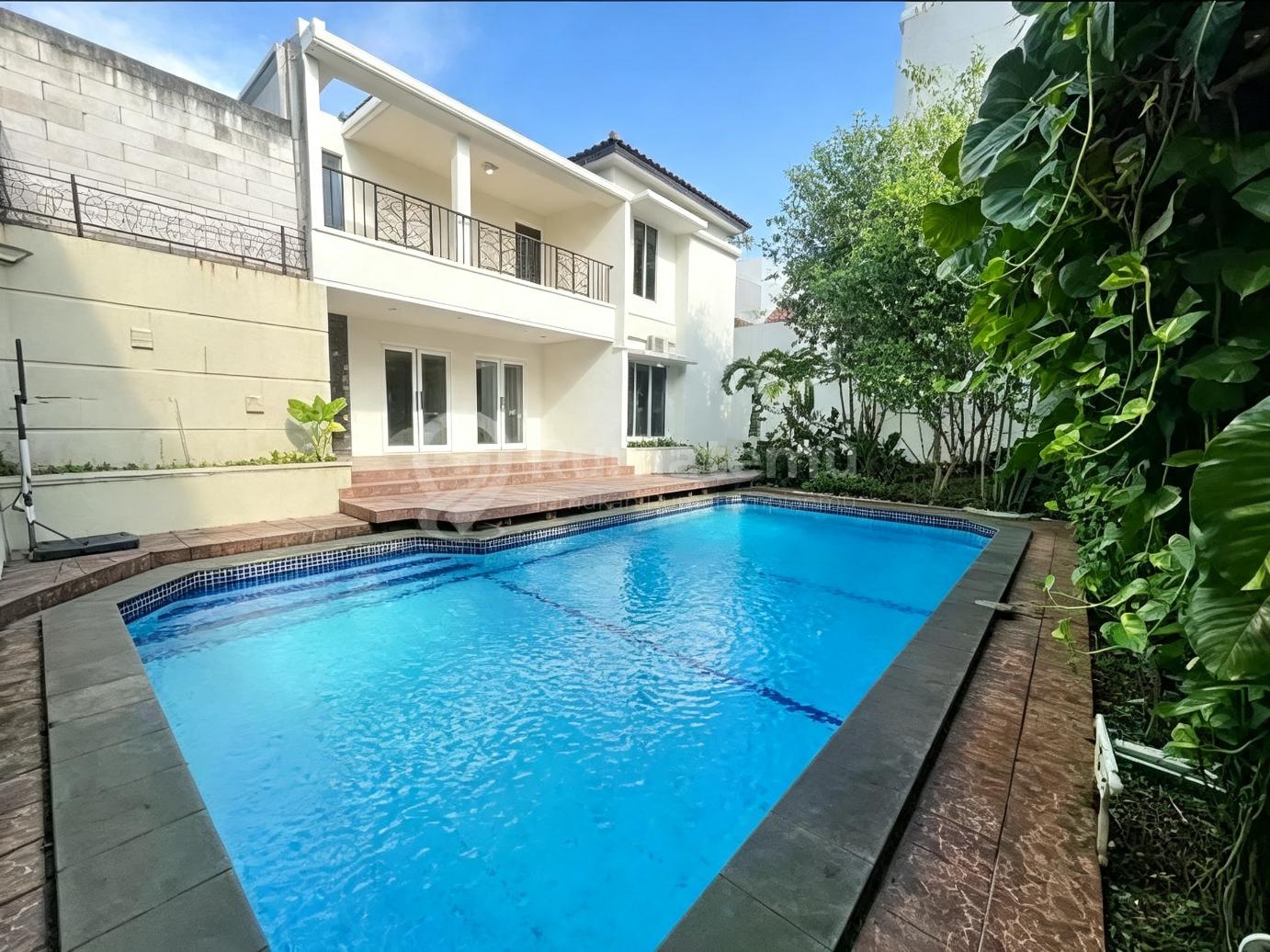 For Sale & Rent Rumah Siap Huni di Kemang Jakarta Selatan