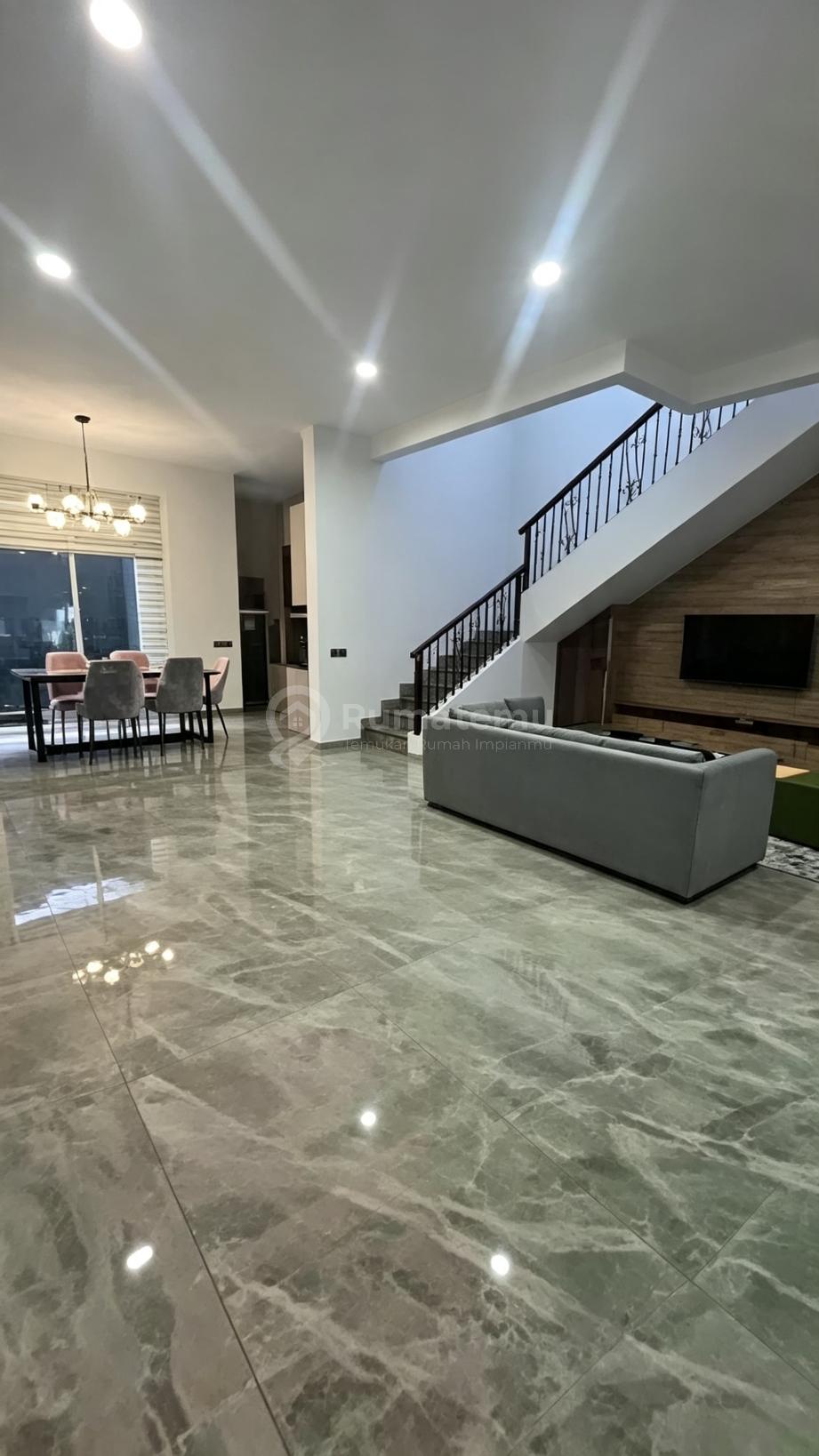 Rumah di Phg, Baru Renovasi, Furnish, Kt 4, Gading Serpong