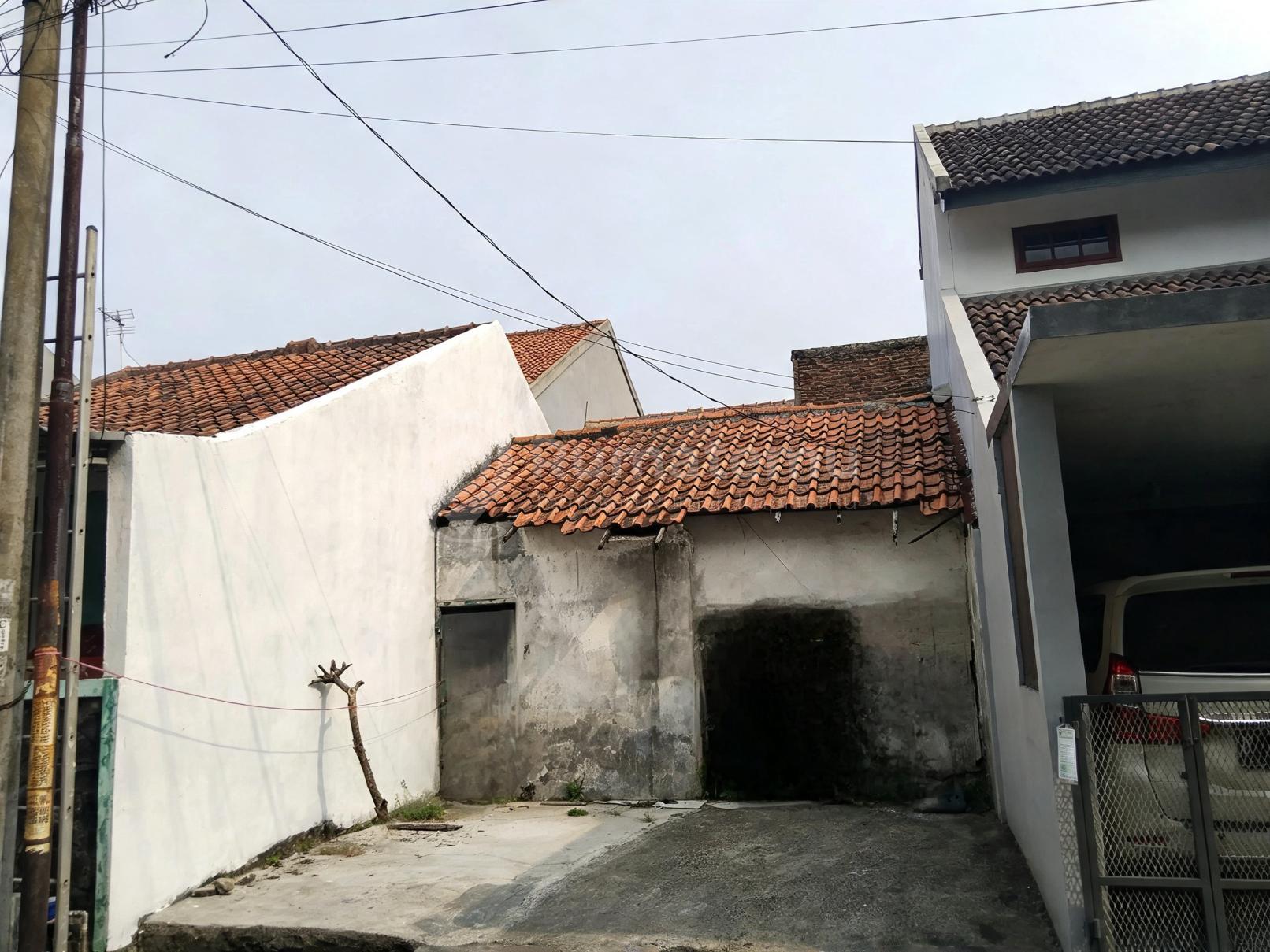 Dijual Tanah Matang Siap Bangun Griya Bandung Indah Bojongsoang — Nego Sampai Jadi!, Lingkungan nyaman dan berkembang, akses mudah ke pusat kota Bandung.