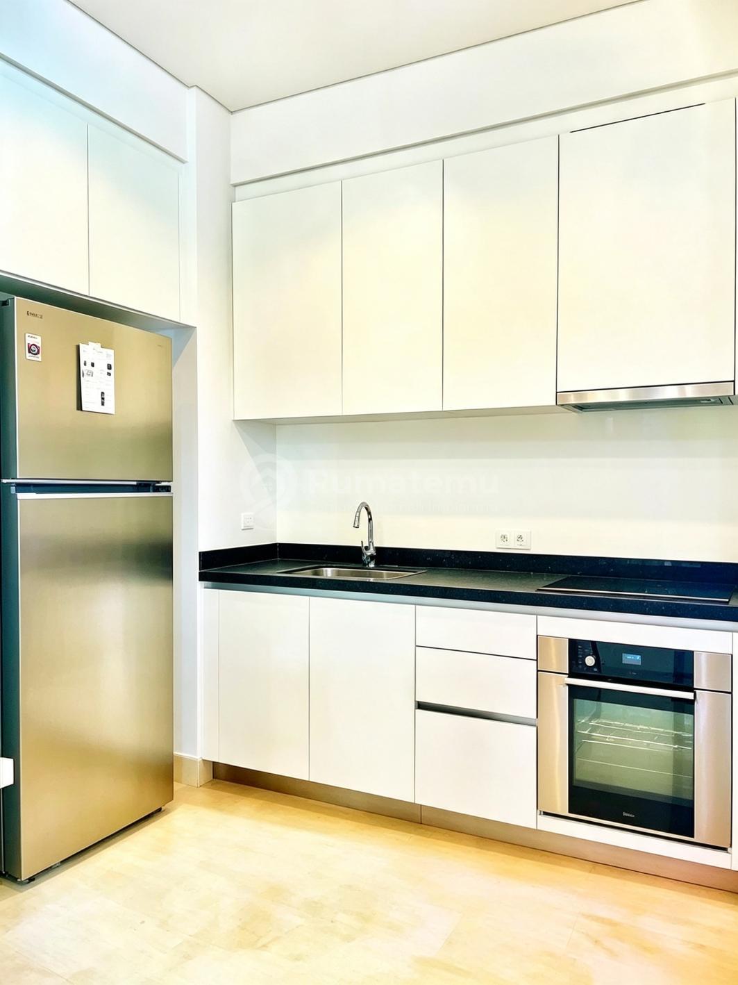 Apartment The Elements For Rent 2+1 BR Furnish Mid Fl. City View