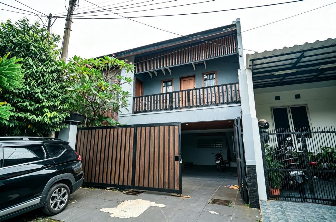 Rumah dengan Gaya Etnis Cocok Utk Anda Yg Suka Gaya Clasik Etnis,Jarang Ada.di Cimanggu City Bogor