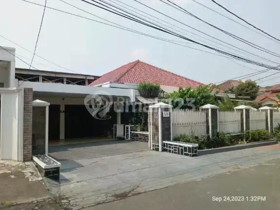 Rumah Secondary Dalam Komplek Waringin Permai