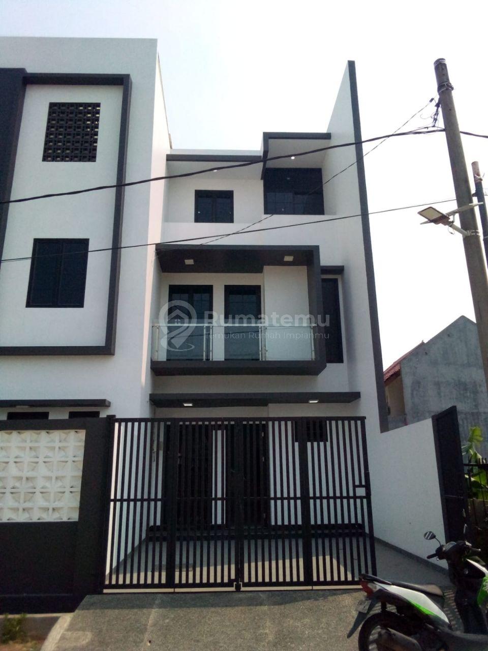 Dijual Rumah Baru di Taman Surya 5