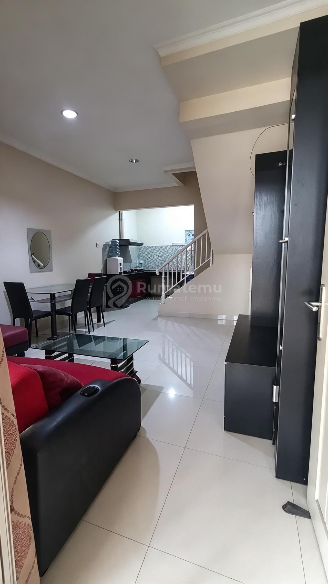 Dijual Rumah Siap Huni Lokasi Di Taman Surya / Furnished