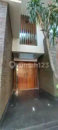 Disewakan Rumah Permata Hijau Jakarta Selatan
