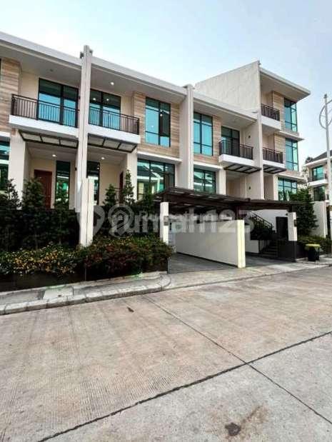 rumah di pondok indah