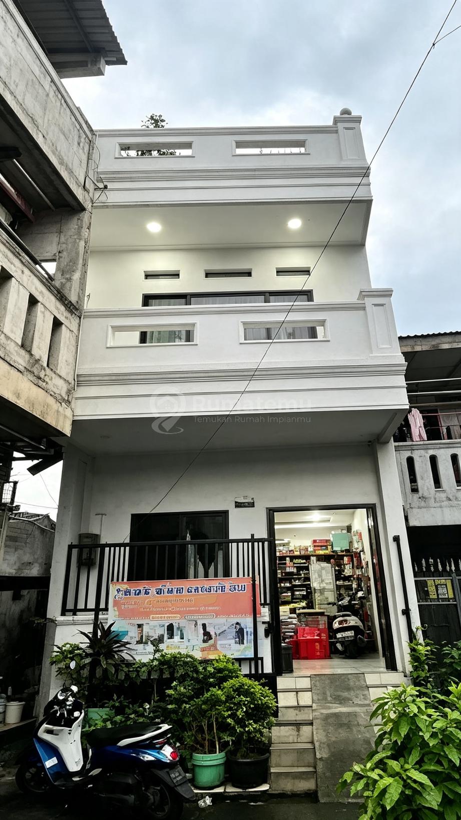 Dijual Rumah Bangunan Baru 3 Lantai Siap Huni Jalan Harapan Jaya Jelambar Baru, Jakarta Barat