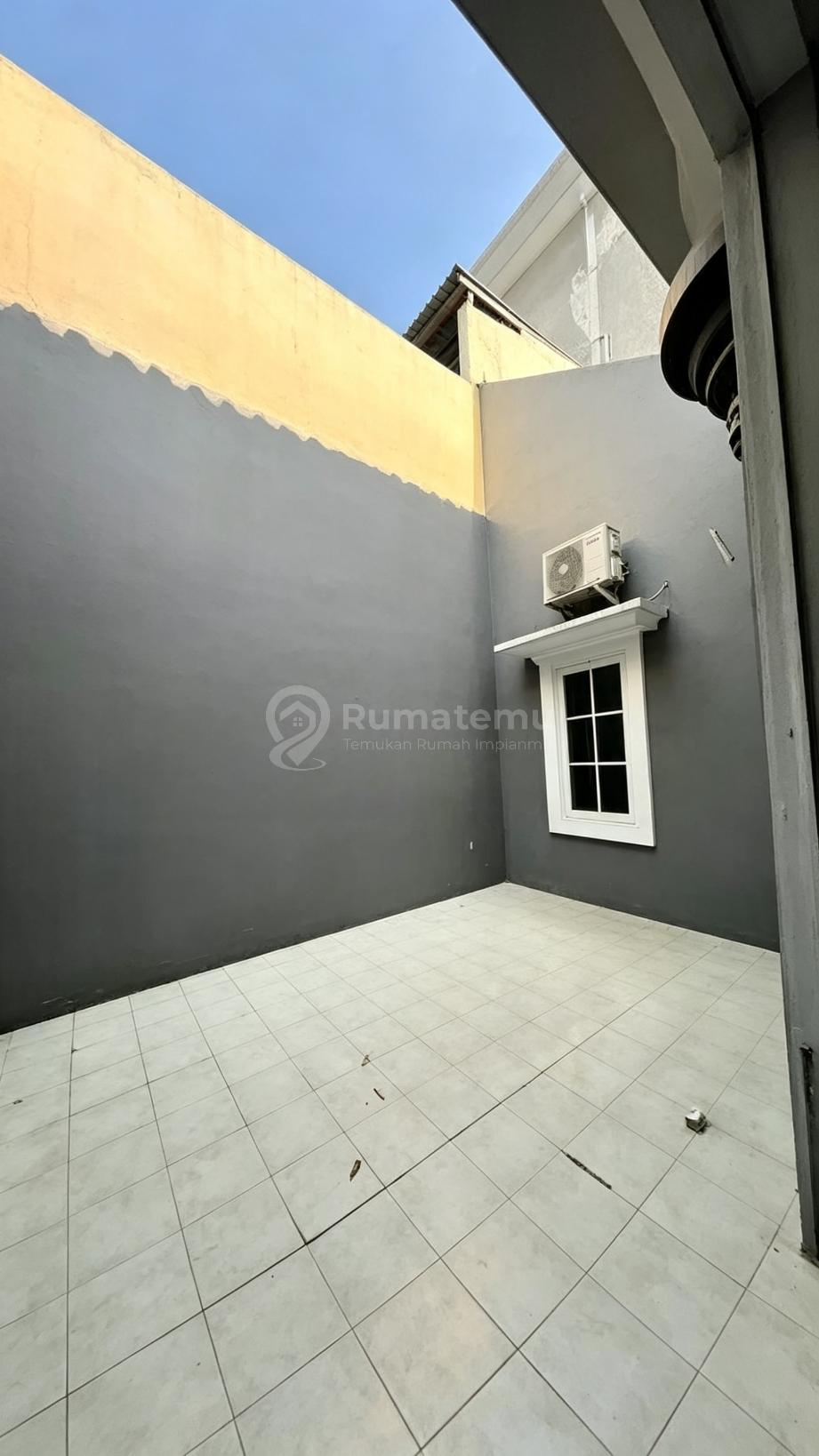 Dijual Rumah Di Alicante, Gading Serpong, Dekat Saint John, Tiap Kamar Ada Kamar Mandi