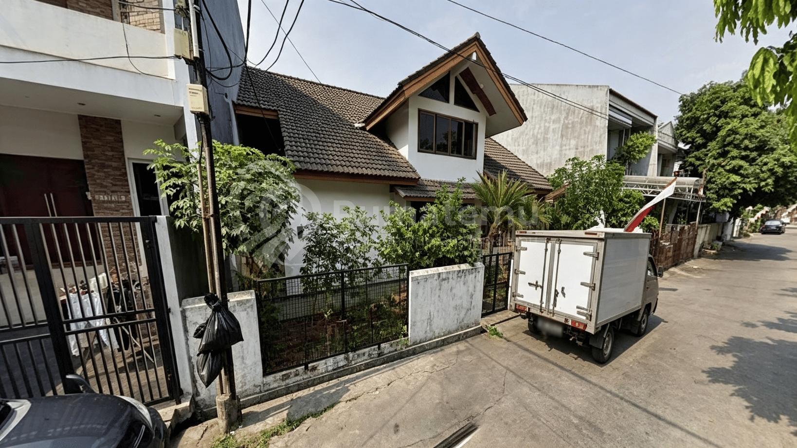 Dijual tanah hunian komplek terbuka diatasnya ada rumah tua di Kelapa gading Timur