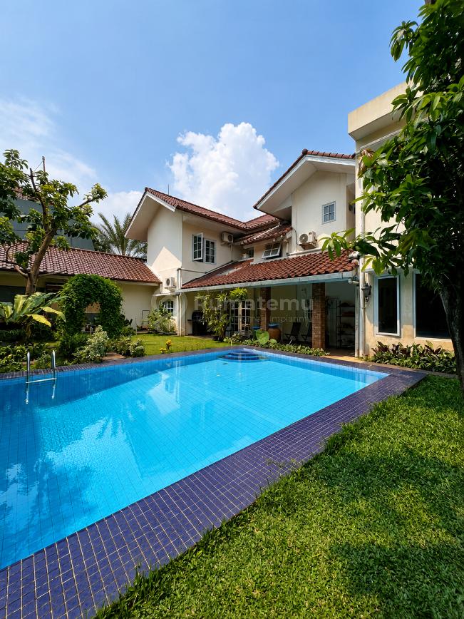 For Sale Rumah Bangunan tahun 1990 dengan beberapa kali renov besar di Jl.Margasatwa, Cilandak Timur, Pasar Minggu