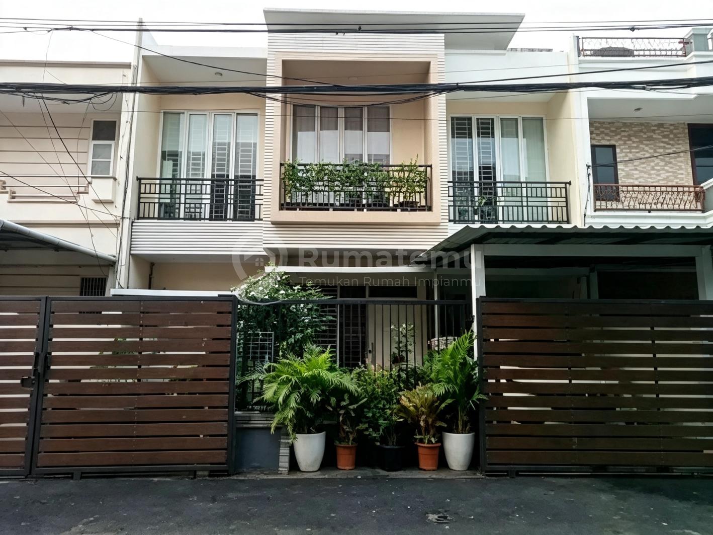 Exclusive Listing Gading Kirana9x20 Siap Huni