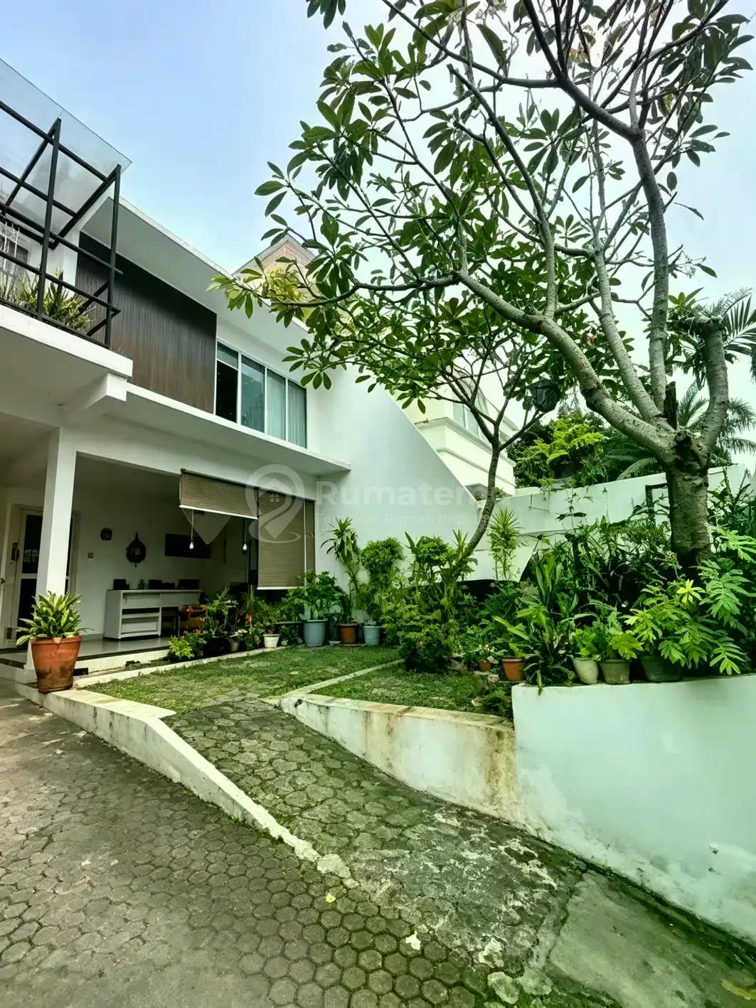 Rumah Siap Huni Di Area Cipete Selatan Murah